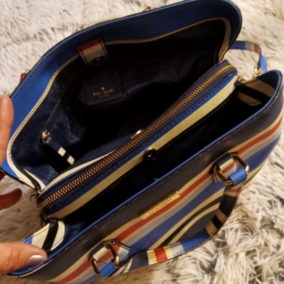 👜HP👜Kate Spade Striped Medium Satchel Crossbody - Picture 4 of 4